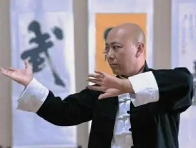 刘凯庆（易古龙）